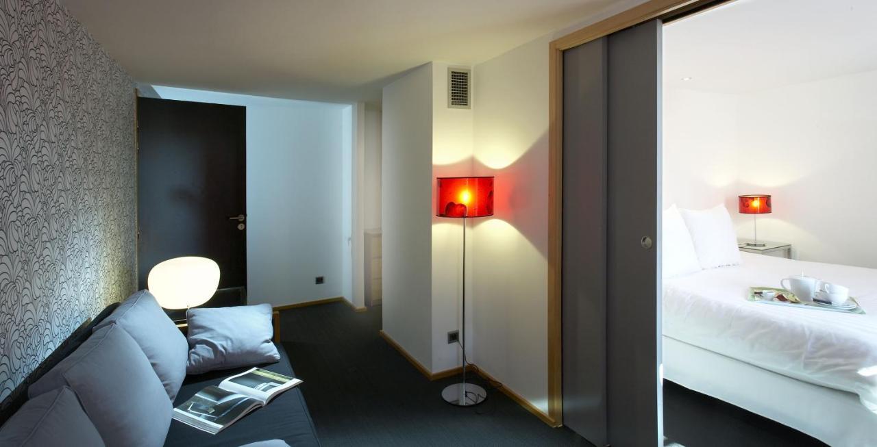 Design Hôtel des Francs Garçons Saint-Sauvant  Buitenkant foto