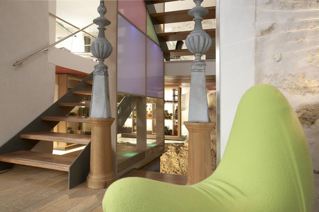 Design Hôtel des Francs Garçons Saint-Sauvant  Buitenkant foto