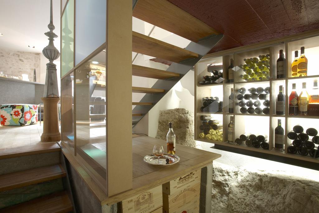 Design Hôtel des Francs Garçons Saint-Sauvant  Buitenkant foto