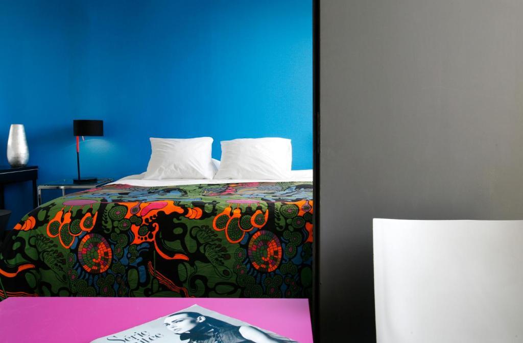 Design Hôtel des Francs Garçons Saint-Sauvant  Kamer foto